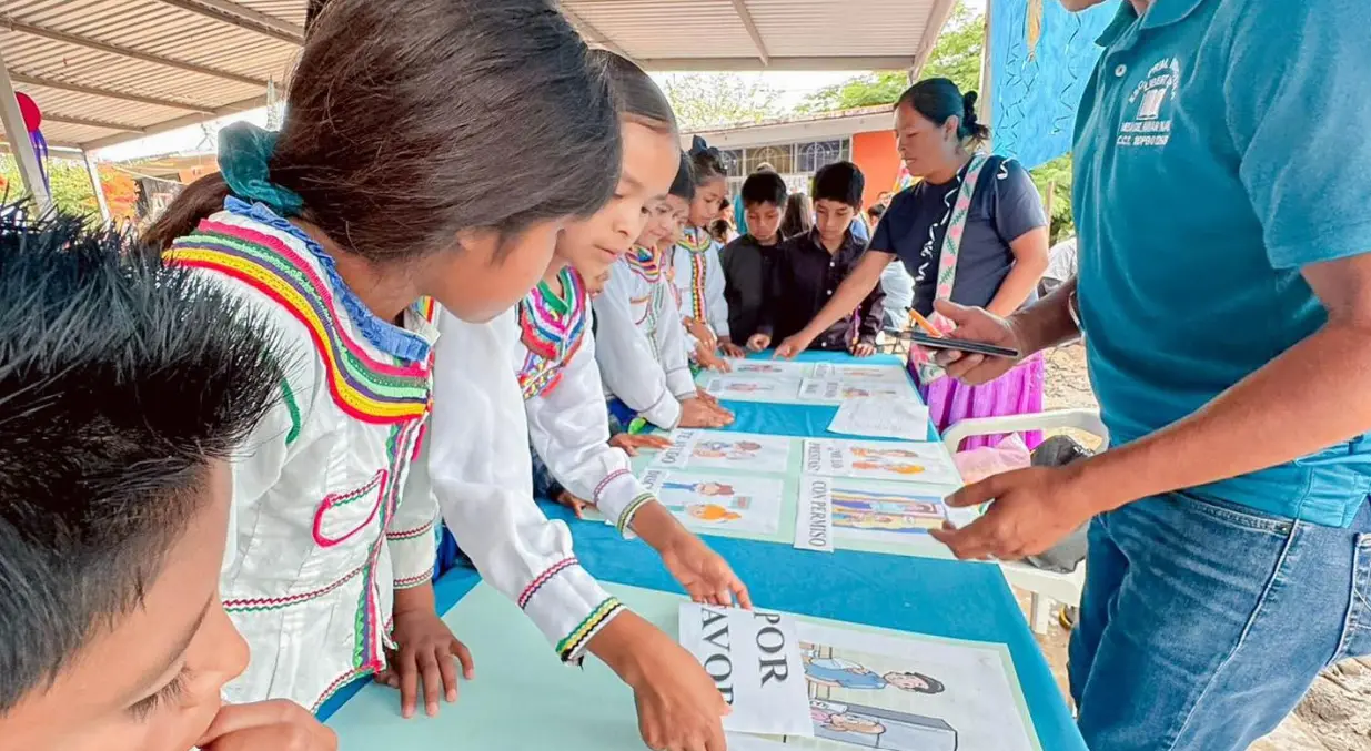 Estudiantes de Nayarit durante actividades de acompañamiento y bienestar emocional.